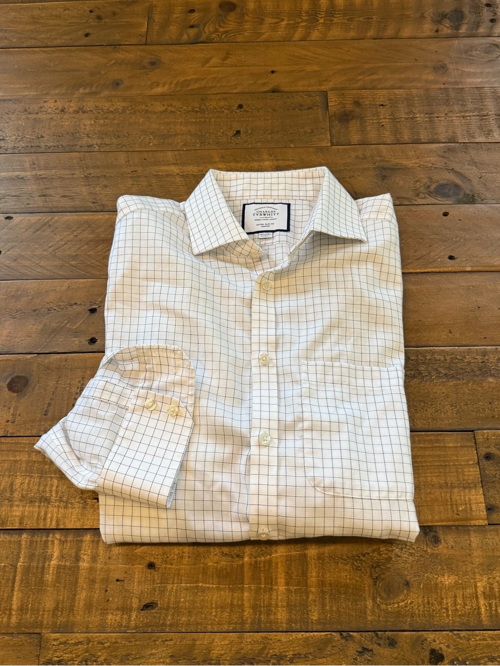Men’s Charles Tyrwhitt dress shirt size 16.5 (Large) extra slim fit